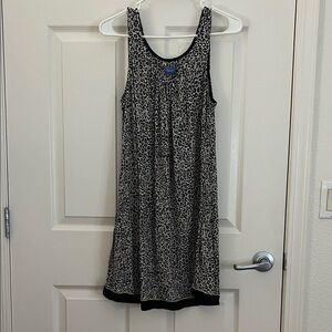 Vera Wang Black and Gray Leopard Print Sleep Dress